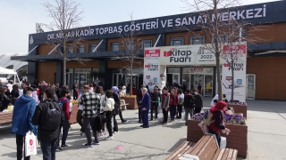 8. Uluslararası CNR Kitap Fuarı kapılarını açtı