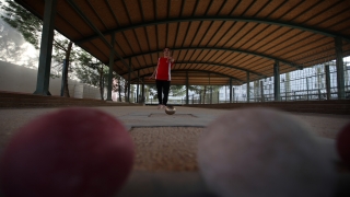 Bocce sporcusu iki kız kardeş, yeni madalyalar için form tutuyor