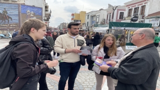 Edirne’de öğrenciler kanserde erken tanının önemini anlattı