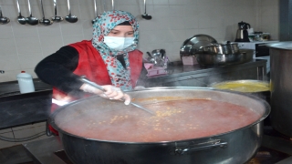 Karamürsel’de ramazanda günlük 850 kişiye sıcak yemek ulaştırılıyor