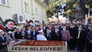 DÜZELTME ”TBMM KEFEK Başkanı Aksal’ın annesi son yolculuğuna uğurlandı” başlıklı haberimizin 1. paragrafı yeniden düzenlenmiştir. Haberimizi yeniden yayımlıyoruz. Saygılarımızla. AA 