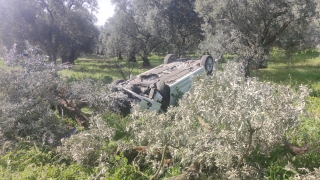 Bursa’da otomobilin devrilmesi sonucu iki kişi yaralandı