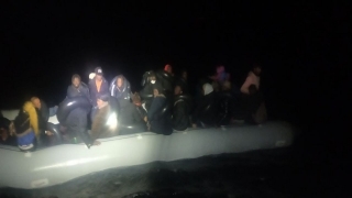 Ayvalık açıklarında 37 düzensiz göçmen kurtarıldı