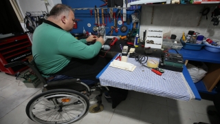 Paralimpik oyunlarına katılmak için başladığı gülle atmada Türkiye şampiyonu oldu