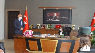 Lüleburgaz Kaymakamı Yüce, koltuğunu 23 Nisan dolayısıyla bir öğrenciye devretti