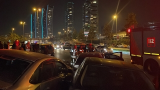 Kartal’da kontrolden çıkan otomobil 4 araca çarptı 