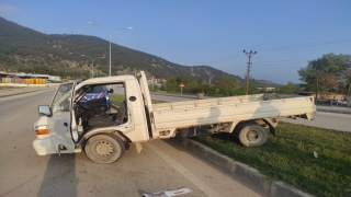 Osmaneli’de kamyoneti çaldığı iddia edilen şüpheli, kaza yapınca yakalandı