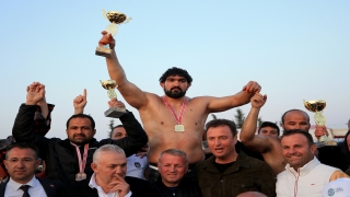 Kavasoğlu ve Şamdancıbaşı İbrahim Yağlı Güreşleri