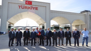 Bisikletçilerin Selanik’ten Samsun’a taşıdığı ”Ata toprağı” Türkiye’ye ulaştı