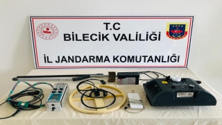 Pazaryeri’nde kazı malzemeleriyle yakalanan 4 kişi hakkında işlem yapıldı