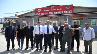 TDP Genel Başkanı Sarıgül, Sakarya’da cezaevi önünde açıklama yaptı