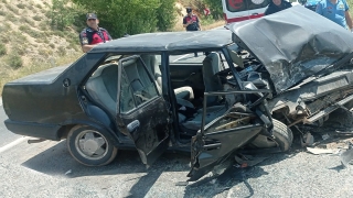 Bursa’da iki otomobilin çarpışması sonucu 4 kişi yaralandı