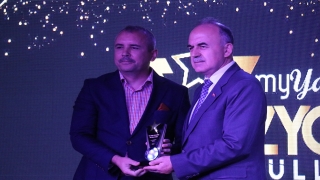 Yalova’da başarılı kurum ve kişilere ”My Yalova Vizyon Ödülü” verildi