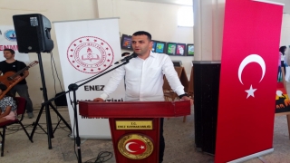 Enez Halk Eğitim Merkezi’nin yıl sonu sergisi açıldı