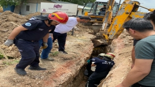 Bursa’da altyapı çalışmasında kısmen toprak altında kalan işçi kurtarıldı