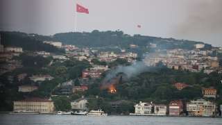 GÜNCELLEME Üsküdar’daki ahşap binada çıkan yangın kontrol altına alındı 