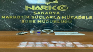 Sakarya’da uyuşturucu operasyonlarında 5 zanlı gözaltına alındı