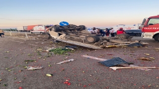 Balıkesir’de takla atan otomobildeki 4 kişi yaralandı