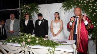 İYİ Parti Genel Başkanı Akşener, Gökçeada’da nikah şahitliği yaptı