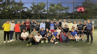 İstanbul’da Kuştepe sakinleriyle polisler arasında futbol maçı düzenlendi 