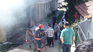 Taraklı’da binanın deposunda çıkan yangın söndürüldü
