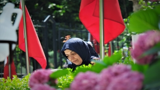 Bursa ve Eskişehir’de bayram arifesinde şehitlikler ziyaret edildi