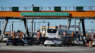 Tatilcilerin dönüşü Osmangazi Köprüsü’nde yoğunluğa neden oldu