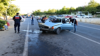 Tekirdağ’da traktöre çarpan otomobildeki 6 kişi yaralandı