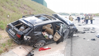 Tuzla’da devrilen otomobilde aynı aileden 4 kişi yaralandı