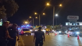 Balıkesir’de iki otomobilin çarptığı yaya öldü