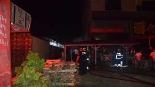 Kocaeli’de pide salonunun fırın kısmında çıkan yangın söndürüldü