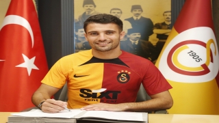 Galatasaray, Fransız futbolcu Dubois ile 3 yıllık sözleşme imzaladı