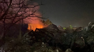 Kocaeli’de geri dönüşüm tesisinde çıkan yangın söndürüldü