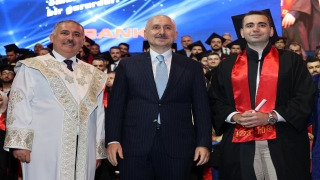 Ulaştırma ve Altyapı Bakanı Karaismailoğlu, İTÜ Mezuniyet Töreni’ne katıldı