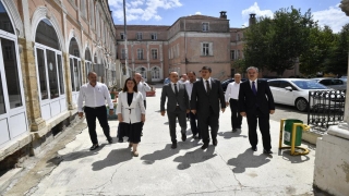 Edirne Valisi Kırbıyık, tarihi okul binalarında incelemede bulundu