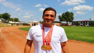 Atletizmde 3 altın madalya kazanan tenis antrenörü, Balkan Şampiyonası’na odaklandı