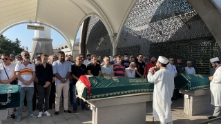 Kadıköy’de öldürülen Elif Mihriban Arduç son yolculuğuna uğurlandı