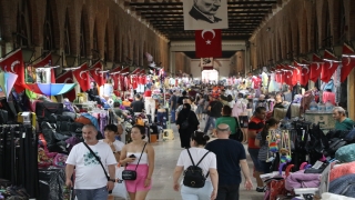 Gurbetçiler dönüş yolunda Edirne’nin çarşılarını canlandırdı