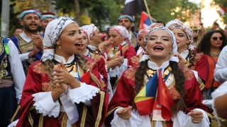 Kartal’da Uluslararası Halk Oyunları Festivali başladı