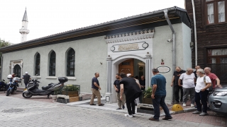 Ömer Tuğrul İnançer’in naaşı Nureddin Cerrahi Tekkesi’ne getirildi