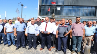 Tekirdağ’da servisçiler, Ulaşım Koordinasyon Merkezi’ni protesto etti