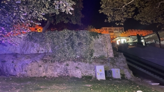 Bursa’da kayalıklardan düşen kişi yaralandı