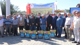 Edirne’de üreticilere yüzde 75 hibeli kanola tohumu dağıtıldı