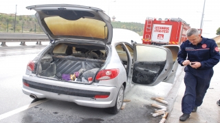 Maltepe’de seyir halindeki otomobilde çıkan yangın söndürüldü