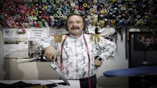 Kıyafetlerin ömrü örücü Ergun Usta’nın elinde uzuyor