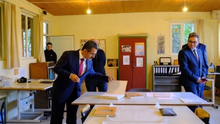 Kırklareli Valisi Ekici, köy yaşamının incelendiği araştırma merkezini ziyaret etti