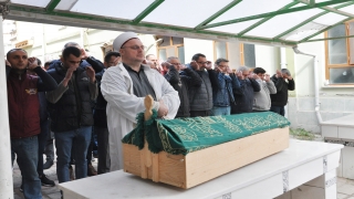 Bursa’da yangın çıkan evde ölü bulunan çocuğun cenazesi defnedildi