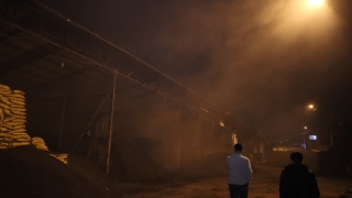 Bursa’da odun ve kömür depolama tesisinde çıkan yangın söndürüldü