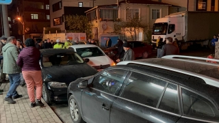 Kocaeli’de iki otomobilin çarpıştığı kazada 1 yaya yaralandı