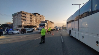 Bursa’da otobüsün çarptığı yaşlı adam yaralandı